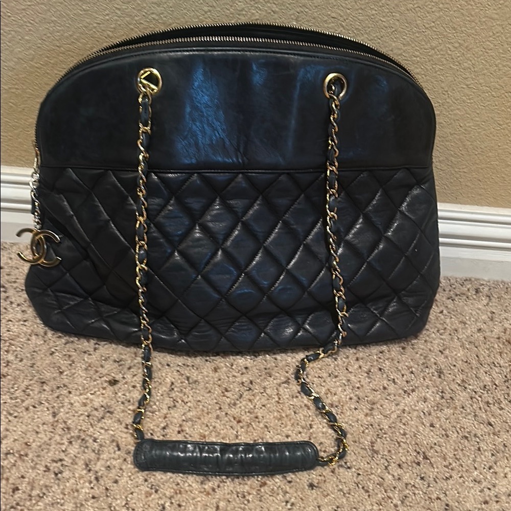 CHANEL Blue Quilted Shoulder Bag with Chain Strap